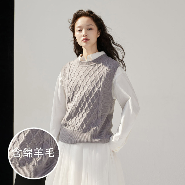 10153194.思诺芙德含绵羊毛绞花通勤外搭叠穿无袖针织女士马甲