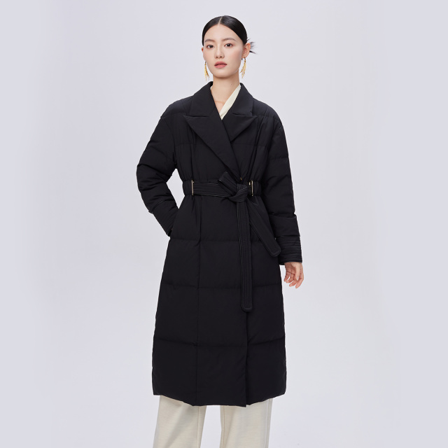10917359.【新中式系列】艾莱依鹅绒服女国色冬季气质收腰翻领长款过膝设计外套