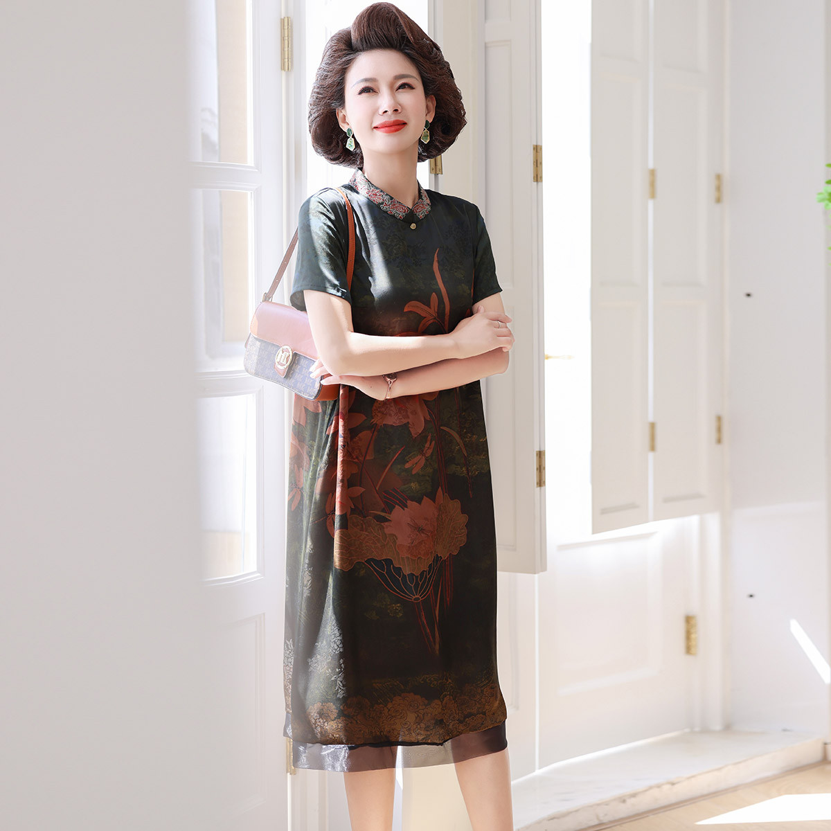 10388668.中老年妈妈夏装休闲连衣裙阔太太薄款长裙中年女夏季雪纺短袖裙子