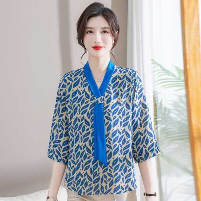 12639795.秋米罗妈妈装夏季系带领花色中袖洋气女式T恤
