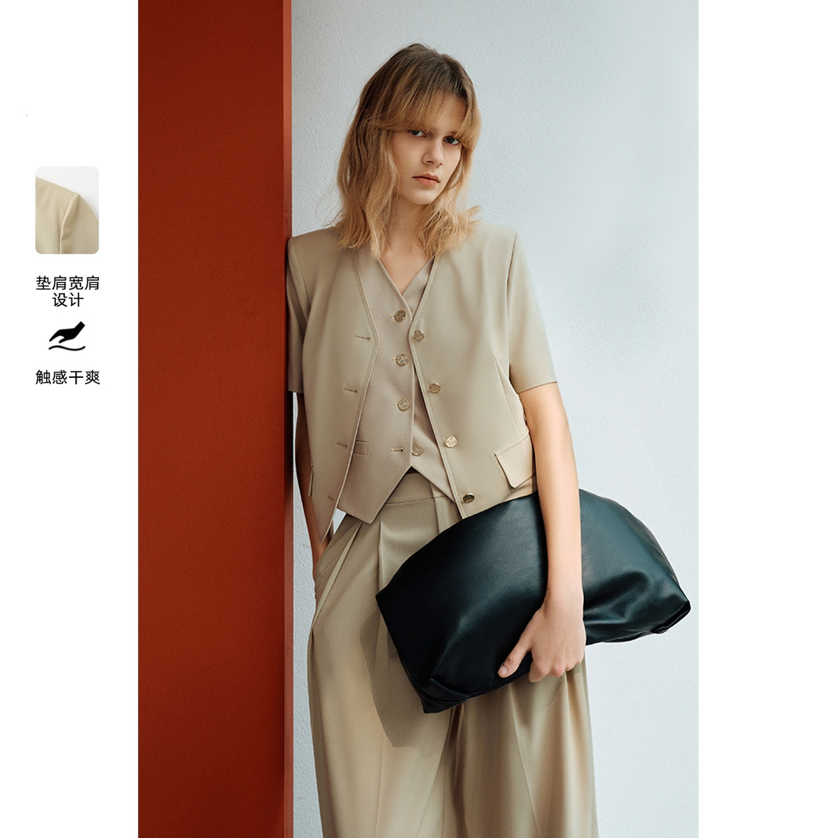 10512923.2024夏季气质短袖设计感宽肩女士西装外套