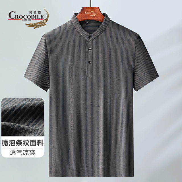 10582714.夏季锦氨混纺微泡条纹面料透气凉爽速干套头立领短袖t恤男