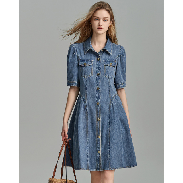 10597868.【牛仔控B入】夏翻领收腰泡泡袖百褶100%棉牛仔连衣裙女中长