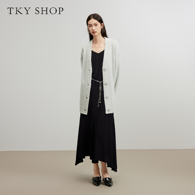 10626417.【专柜同款】TKYSHOP优雅气质V领吊带连衣裙春秋款吊带裙
