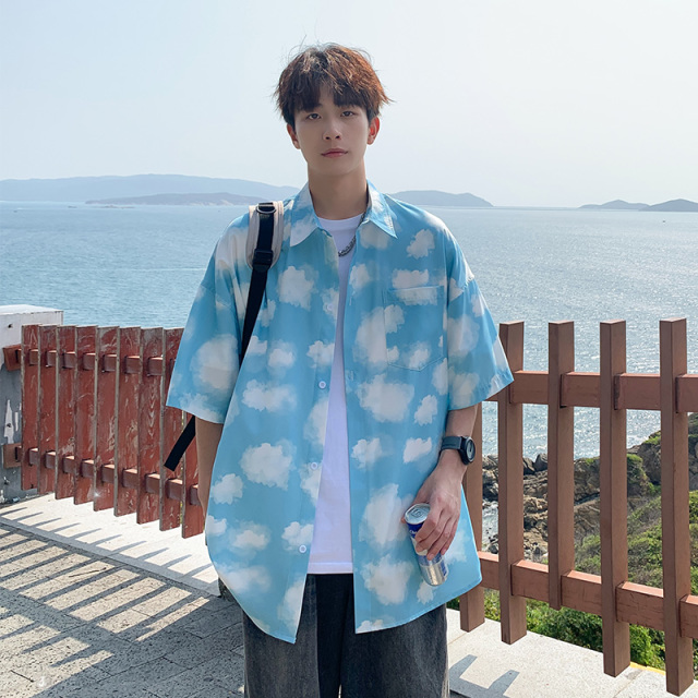 10658448.七玻威夏季新款男云朵夏威夷风休闲潮流外搭情侣款短袖衬衫【七玻威男装XJ】