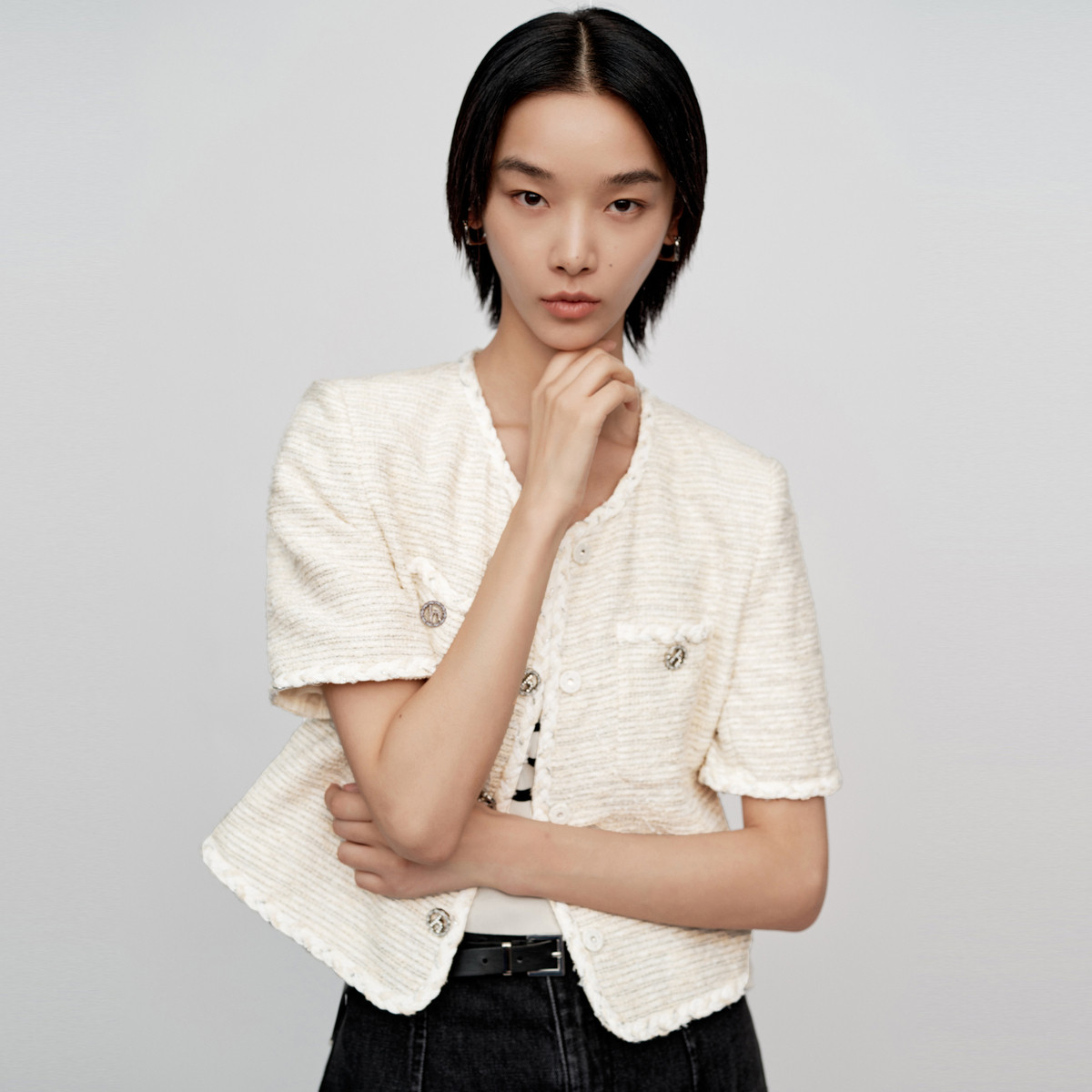 10687528.【商场同款】夏季新款优雅经典短袖挺括H版型女士小香风外套