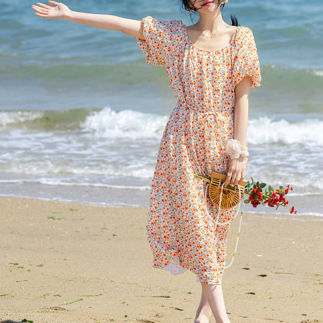 10687067.【法风腔调】夏新圆领挂脖绑带印花大摆宽松花苞袖A字菱形连衣裙