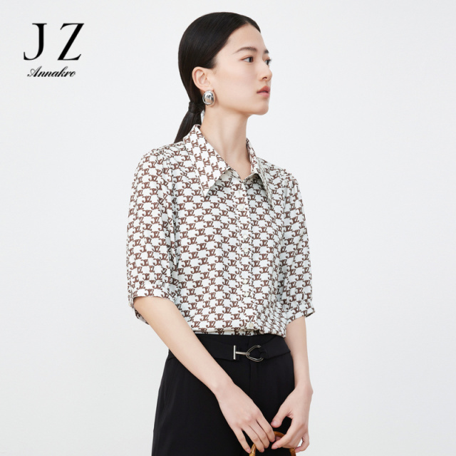 10819052.JZ玖姿字母印花衬衫女装夏季复古风衬衫