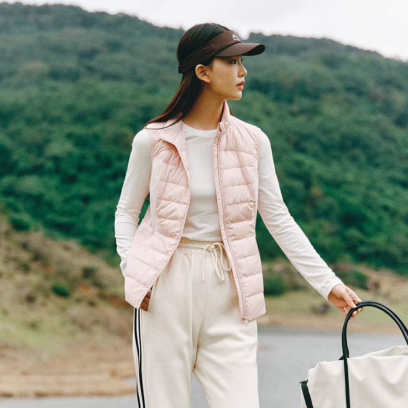 10818314.艾莱依鹅绒马甲女轻户外设计感拼接春季保暖内搭外穿羽绒服
