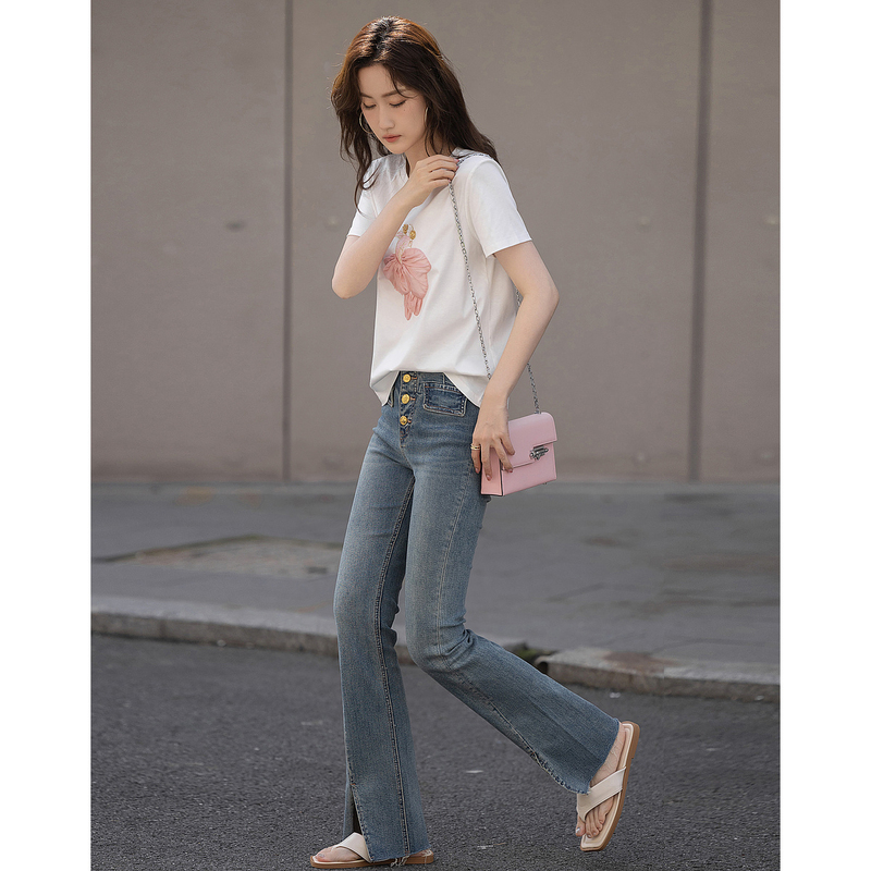 10846803.【金鱼花火】夏通勤圆领高支水柔180G棉氨短袖高清刺绣女式t恤
