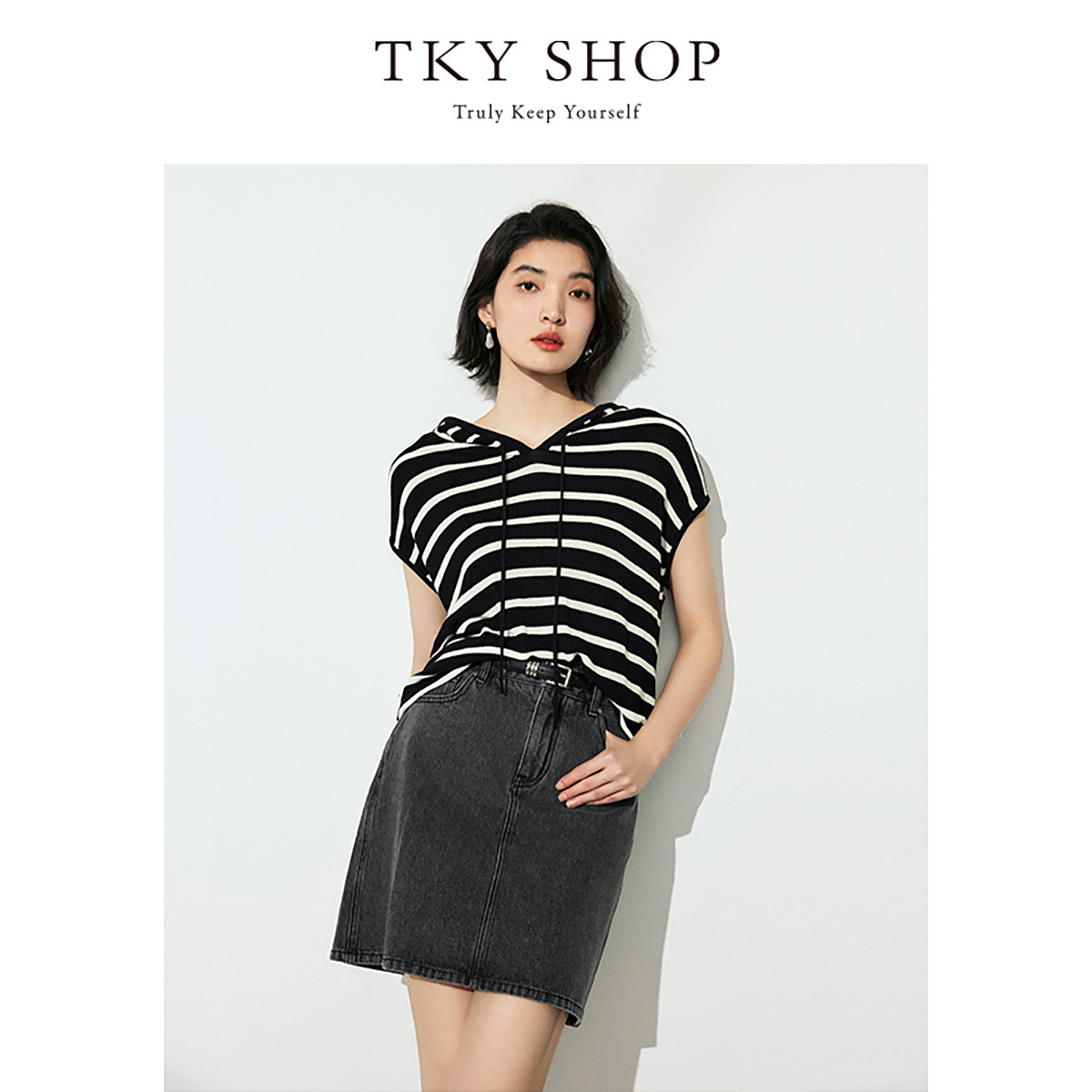 10857631.【专柜同款】TKYSHOP连帽无袖条纹线套衫2024年夏季款