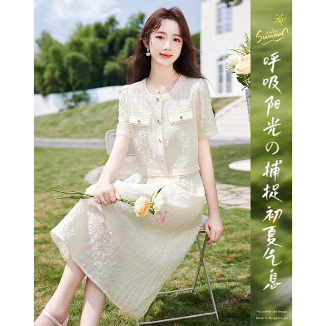 10888626.【夏日穿搭】设计感小众时尚气质显瘦小个子女式套装