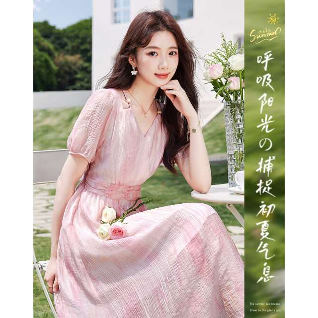 10888822.【夏日穿搭】设计感小众时尚气质显瘦小个子连衣裙
