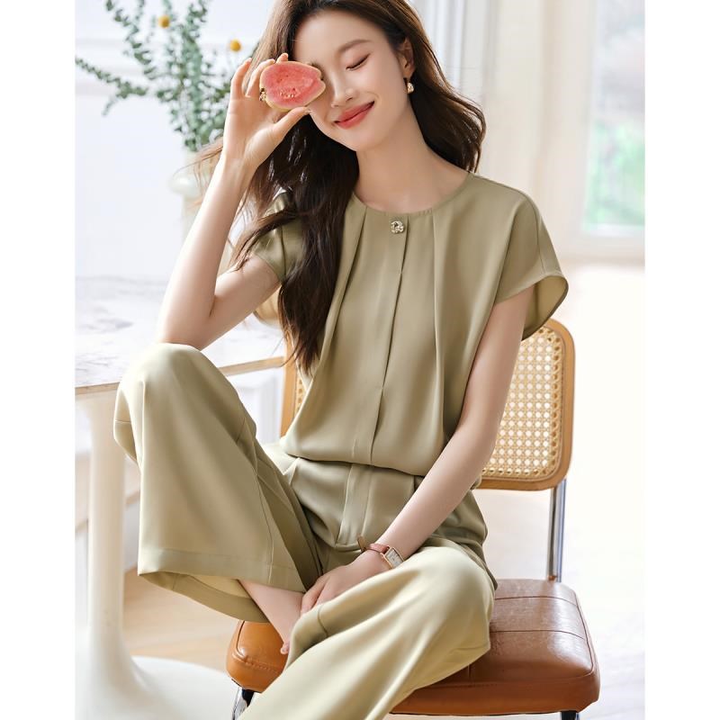 10961534.【沫晗依美】【设计感极简主义高级通勤职场马甲套装女】夏季新款套装