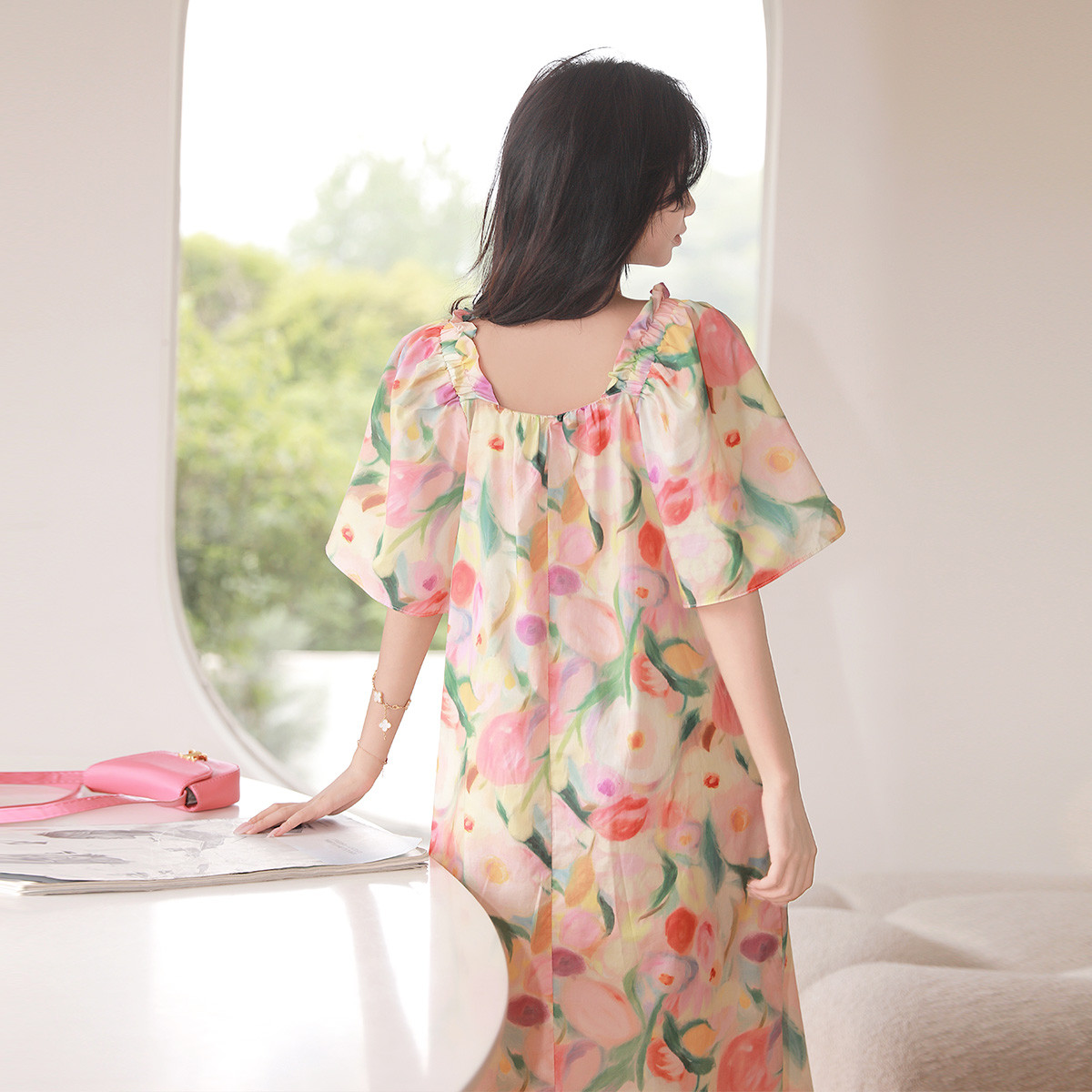 12999283.孕妇装夏季大码连衣裙时尚印花减龄仙女裙高级感温柔方领孕妇裙子