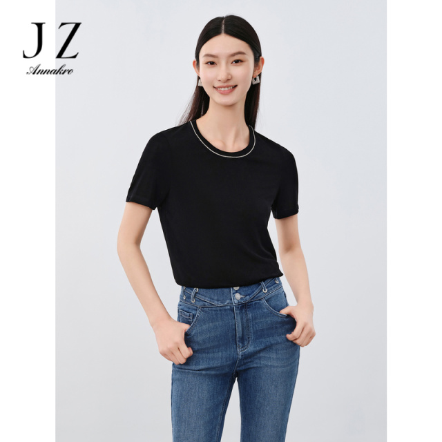 10993050.【醋酸系列】玖姿安娜蔻商务通勤珠链轻薄合身T恤女2024夏季新款