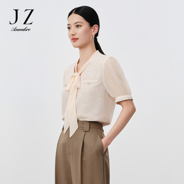 10993352.玖姿安娜蔻优雅风飘带领拼接短袖小香风针织衬衫女2024夏季新款