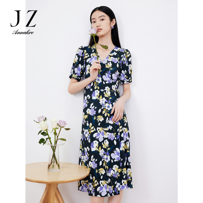 11006062.JZ玖姿围裹式连衣裙女装2023夏季新款印花弹力法式泡泡袖裙子