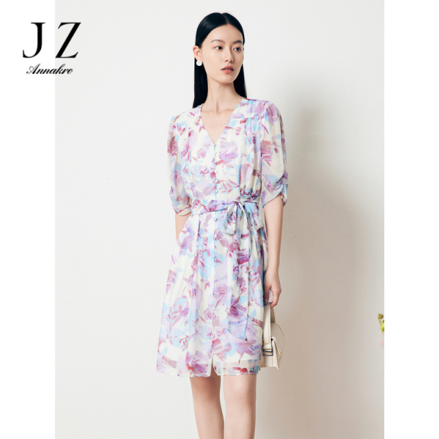11007281.JZ玖姿洋气轻熟风V领印花泡泡袖收腰中长款连衣裙女2023夏季新款