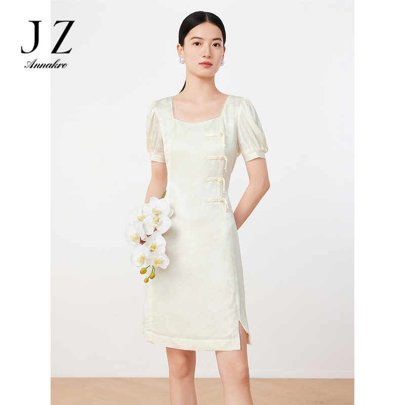 11006737.JZ玖姿洋气法式优雅风方领盘扣收腰丝缎提花连衣裙2023夏季新款