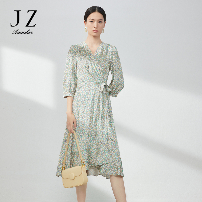 11009839.JZ玖姿度假风碎花连衣裙女装2023春季新款法式围裹式茶歇裙绿色