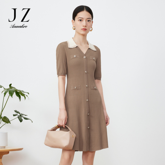 11015071.JZ玖姿肌理条纹针织连衣裙女装2023春季新款显瘦裙子小黑裙