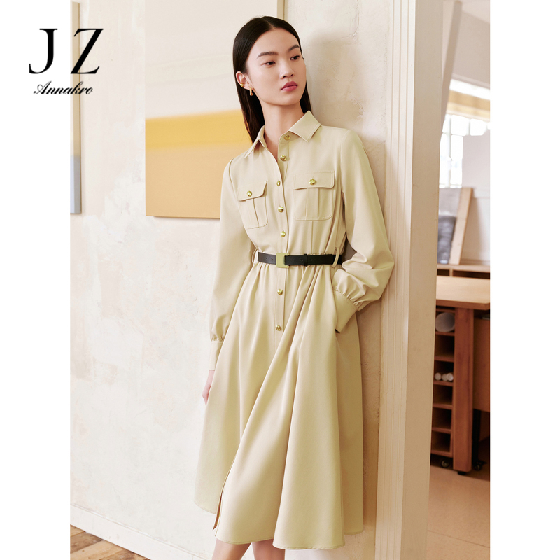 11076463.玖姿安娜蔻赫本风简雅压褶腰带收腰X型连衣裙女2024春季新款