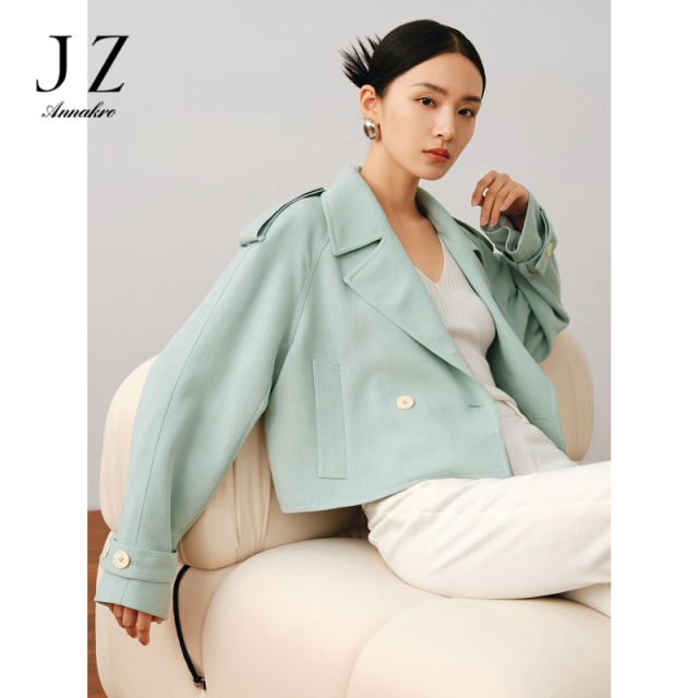 11081364.玖姿安娜蔻通勤OL风截短式H型醋酸休闲风衣外套女2023秋季新款