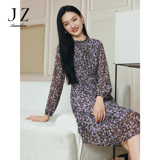 11078773.玖姿安娜蔻优雅木耳边印花荷叶边雪纺X型连衣裙女2024春季新款