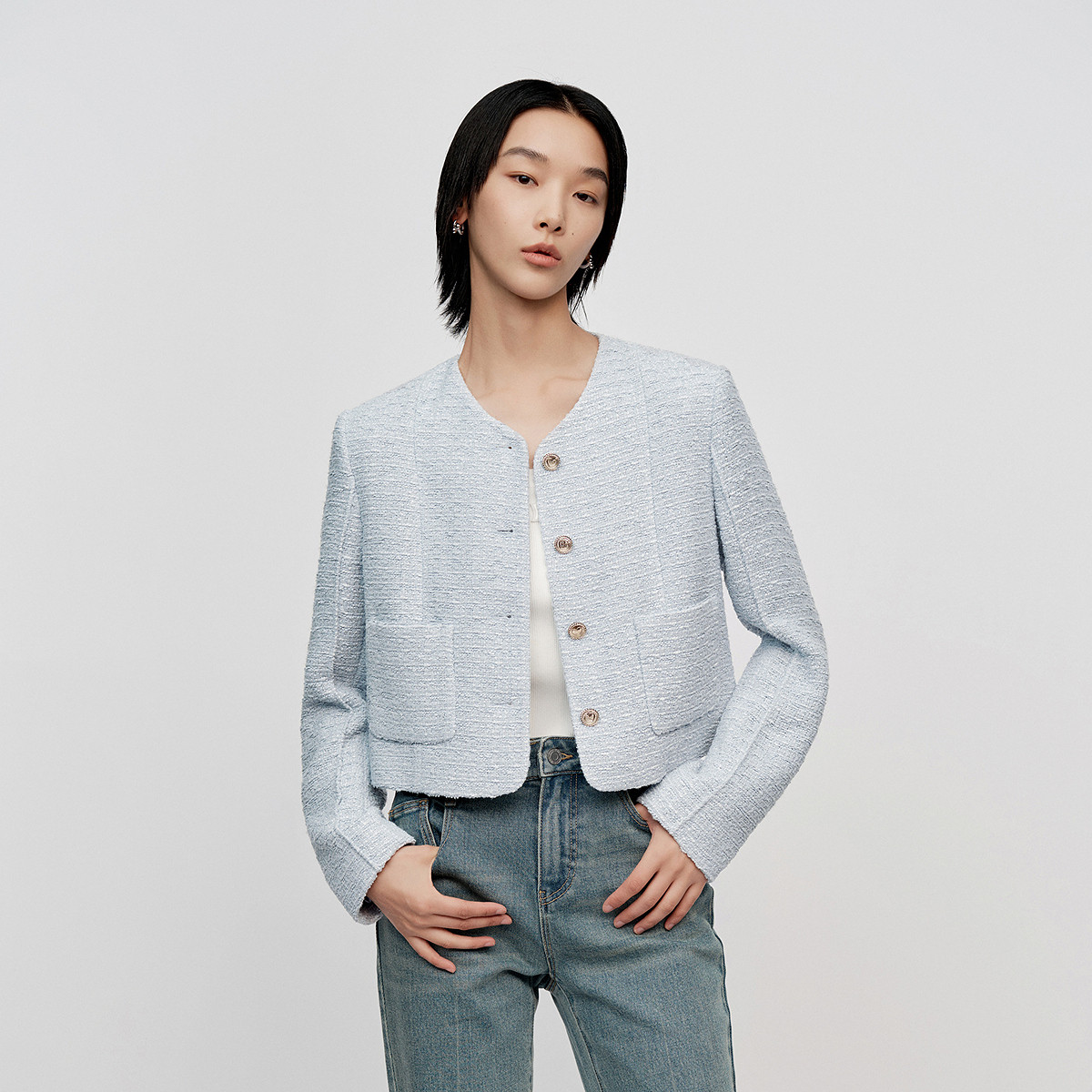 11097209.【商场同款】秋季新款优雅香风肌理感截短造型女士外套