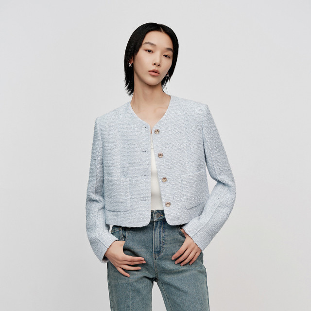 11097209.【商场同款】秋季新款优雅香风肌理感截短造型女士外套
