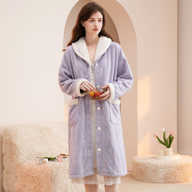 11185971.芬腾【加厚兔兔绒】秋冬新品暖脖翻领法式高级感睡衣女家居服睡袍外穿