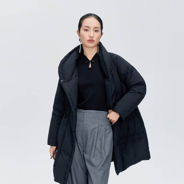 11264323.【商场同款】气质国风中国结收腰羽绒服女中长款秋冬御寒立领外套