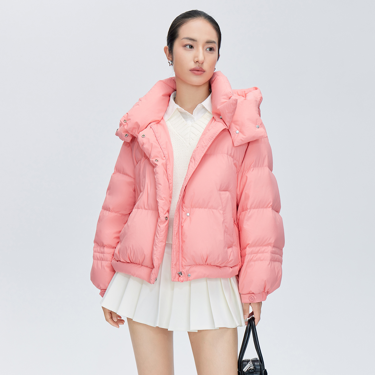 11264590.【商场同款】时尚O型面包服女短款鸭绒羽绒服女连帽冬季御寒外套