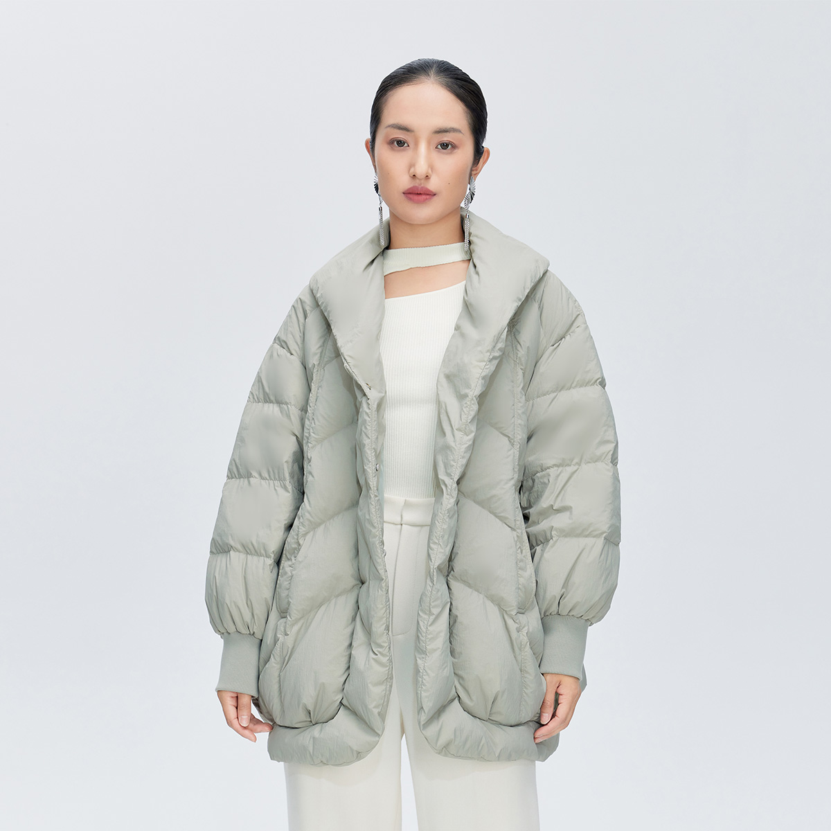 11264320.【商场同款】气质翻领羽绒服女时尚O型鸭绒服秋冬保暖女式外套