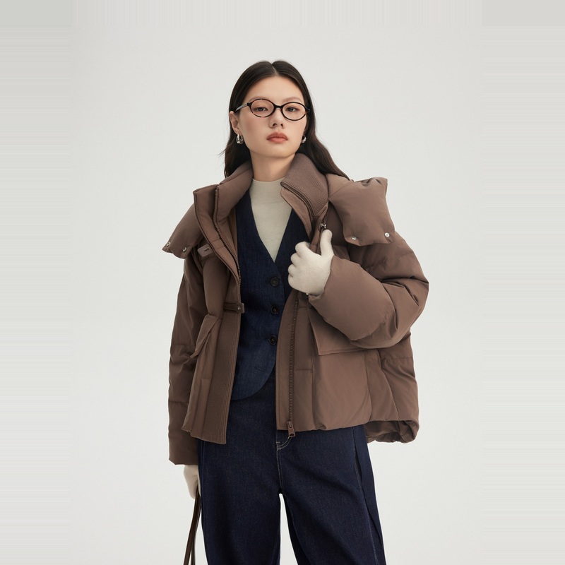 11394112.艾莱依立领拼接休闲时尚短装羽绒外套保暖