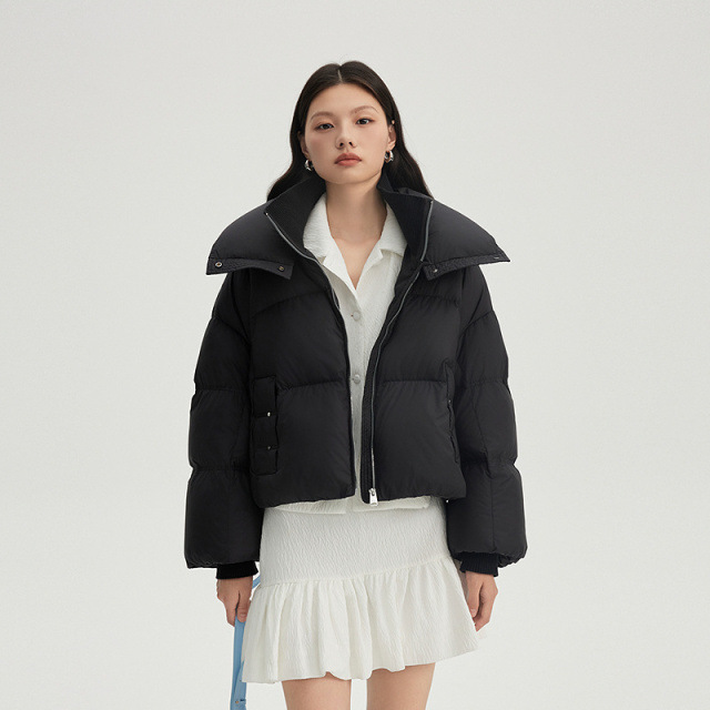11394093.艾莱依短款羽绒服面包领蓬松时尚保暖简约
