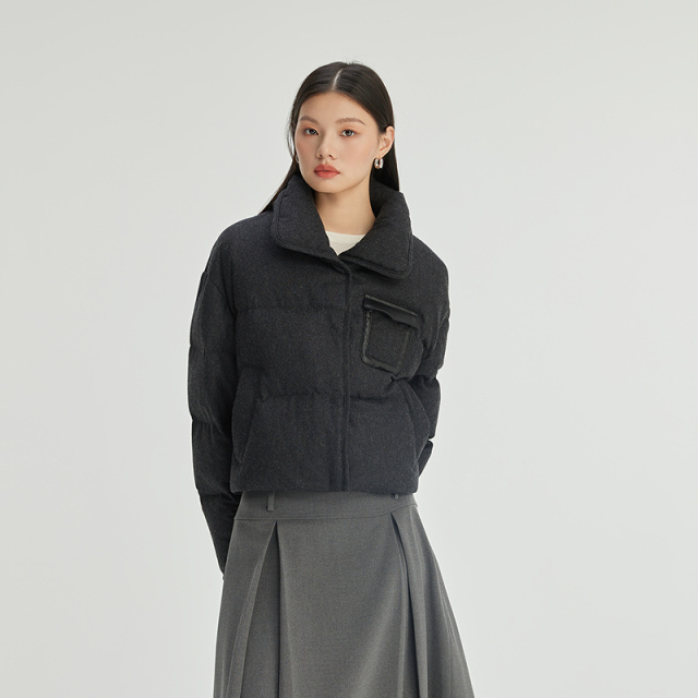 11394090.艾莱依短款羽绒服极简拼接简约时尚保暖