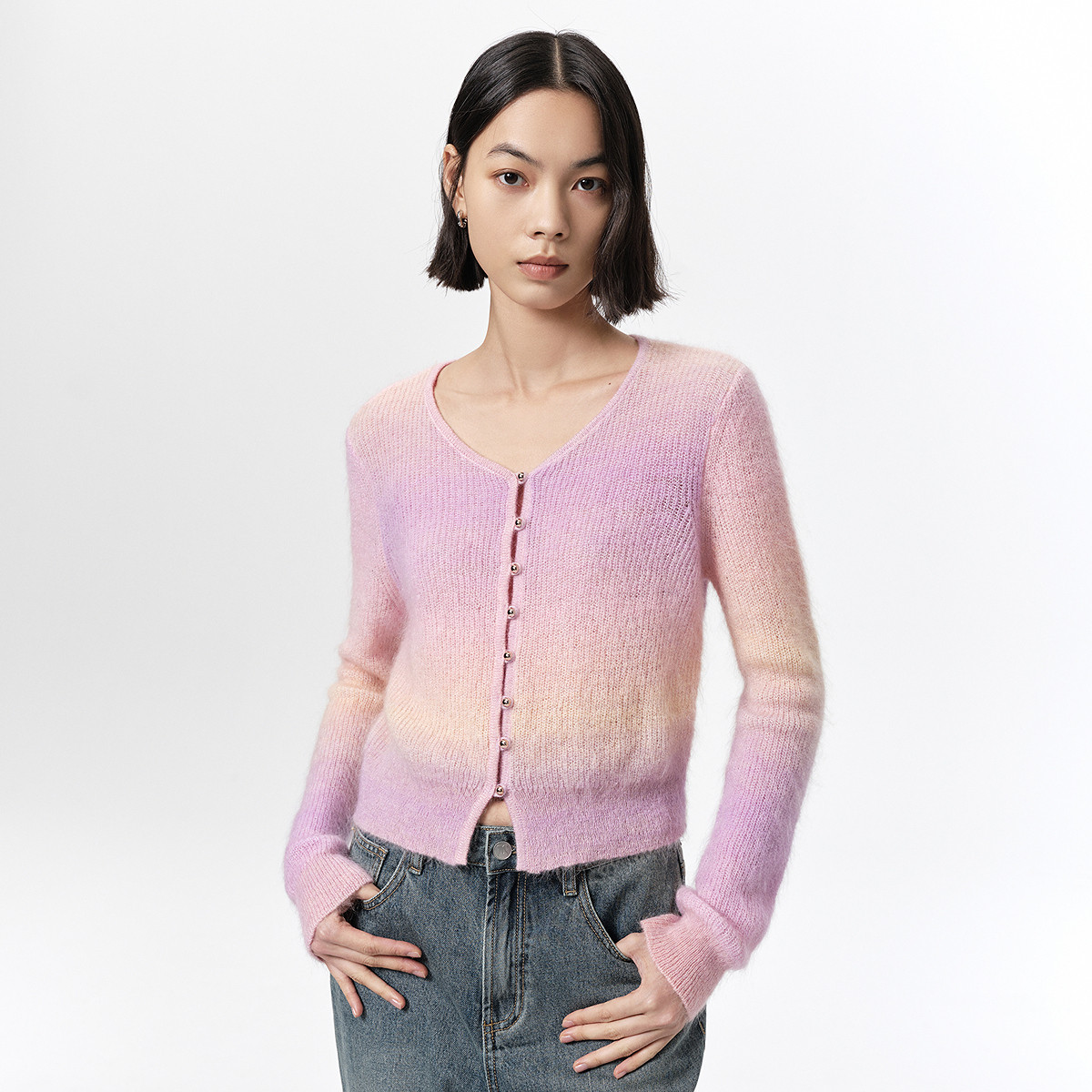 11480630.【商场同款】春季新款温柔紫调海马毛纱线女士针织衫