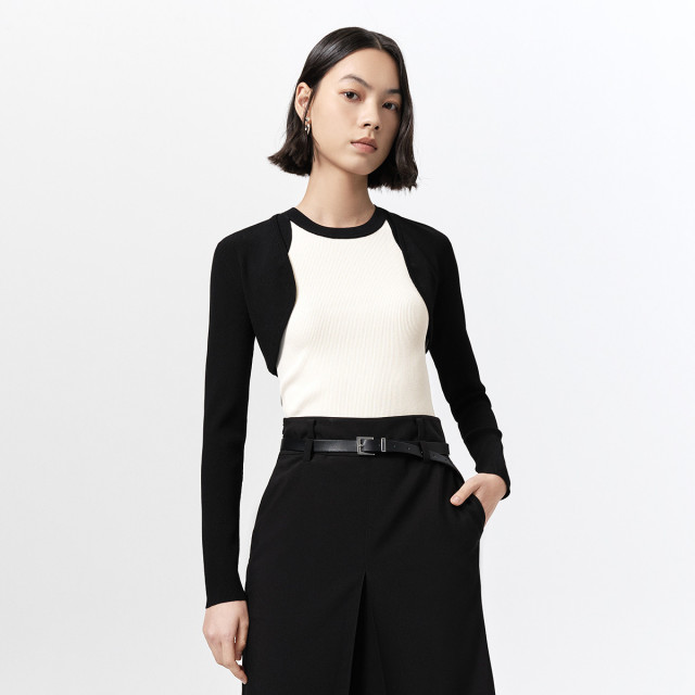 11480604.【商场同款】春季新款气质两件套百搭黑白撞色女士针织衫