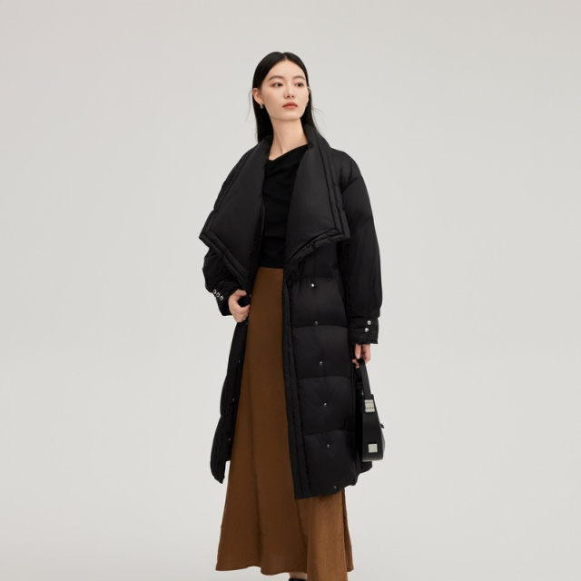 11519139.艾莱依收腰羽绒服翻领精致优雅气质大衣