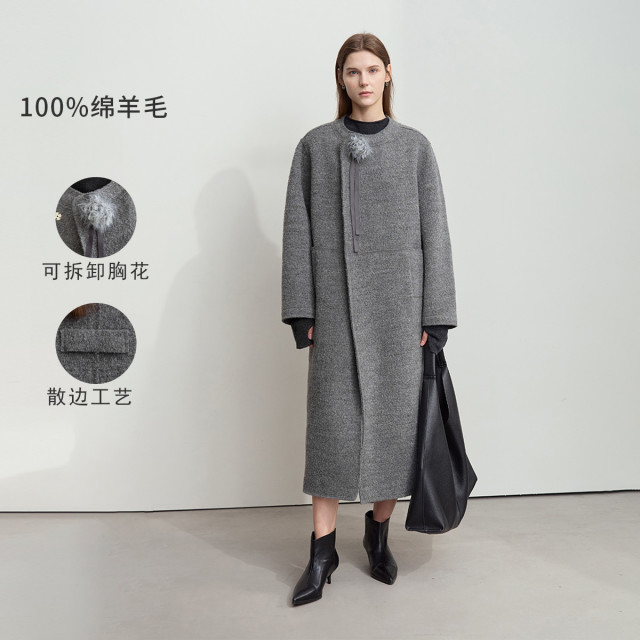 11542599.新款圆领可拆卸胸花全绵羊毛长款毛呢外套女宽松大衣