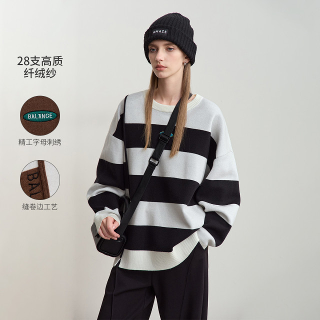 11542637.新款圆领落肩袖字母刺绣条纹毛衣女宽松卷边工艺上衣