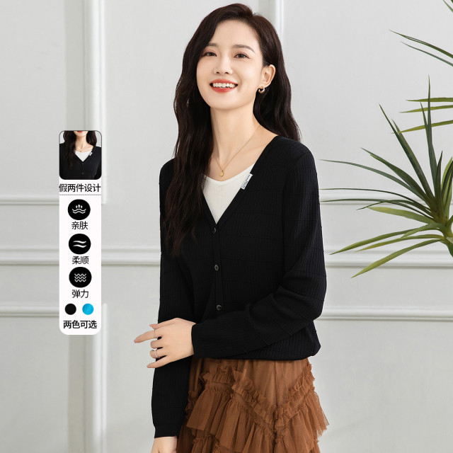 11716557.【专柜新品】【针织衫】简约百搭气质V领拼接打底衫