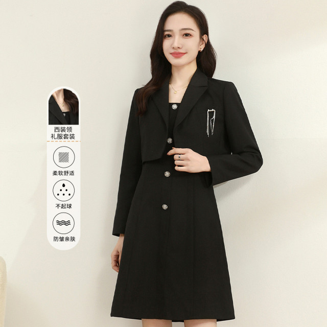 11597529.【专柜新品】【西装外套+吊带连衣裙】时尚通勤两件套套装