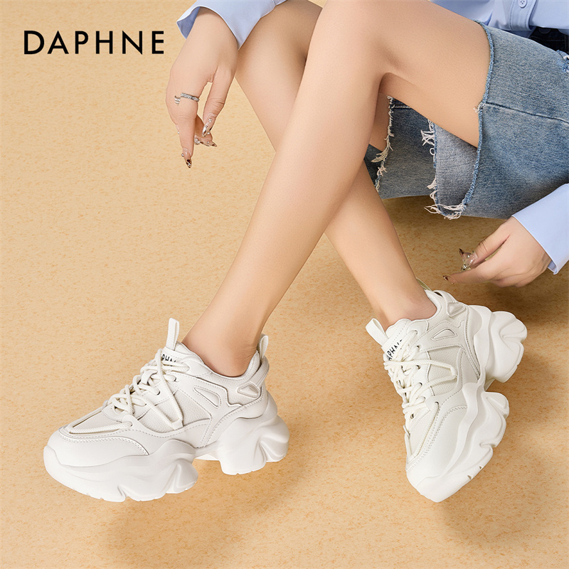 13464993.达芙妮厚底增高老爹鞋高帮鞋女新款软底不累脚欧洲站女鞋