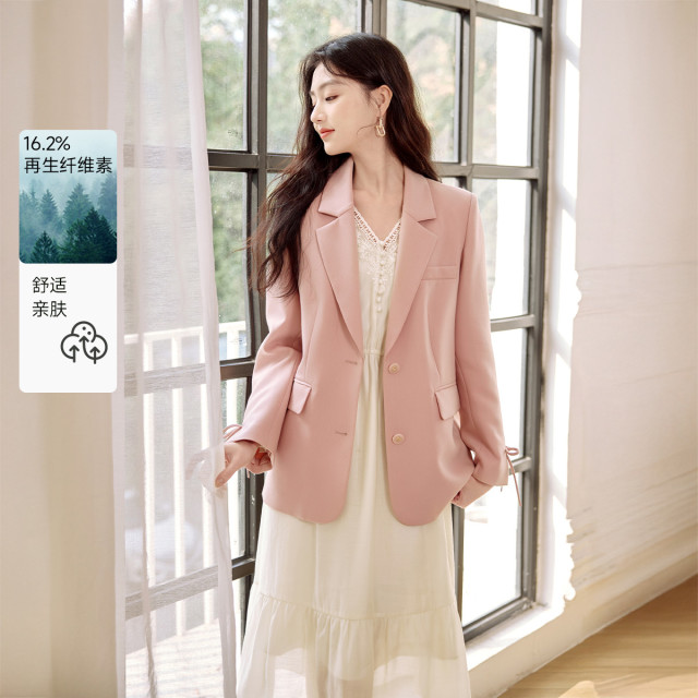 11599832.西装外套女优雅显瘦正肩职业通勤休闲小西服
