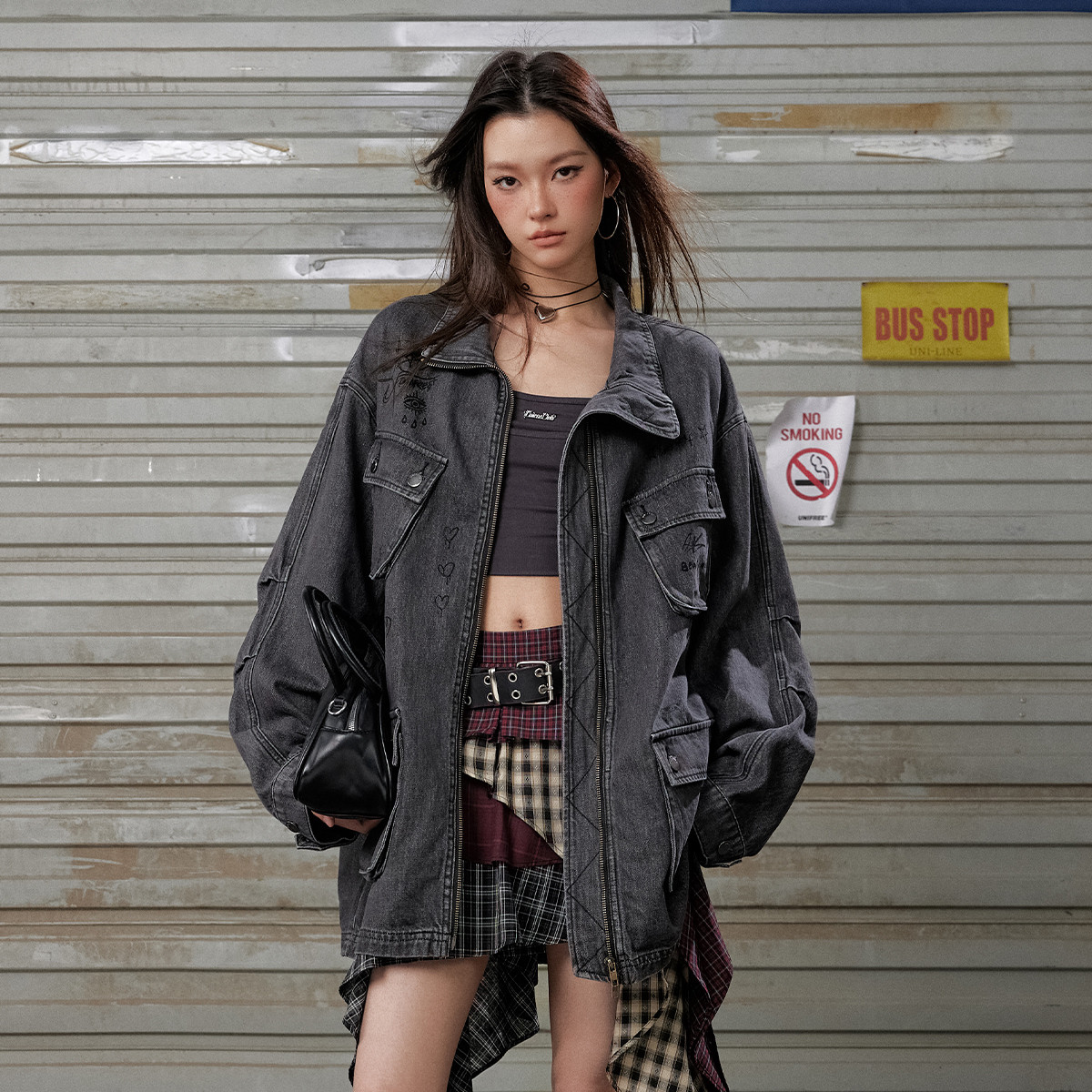 11601372.【25年春款】甜酷少女涂鸦印花工装口袋水洗宽松牛仔外套U251B939P1G1