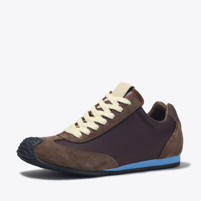 11632913.BellaLily2025春季新款红色运动风女鞋通勤时尚平底鞋个性潮鞋女
