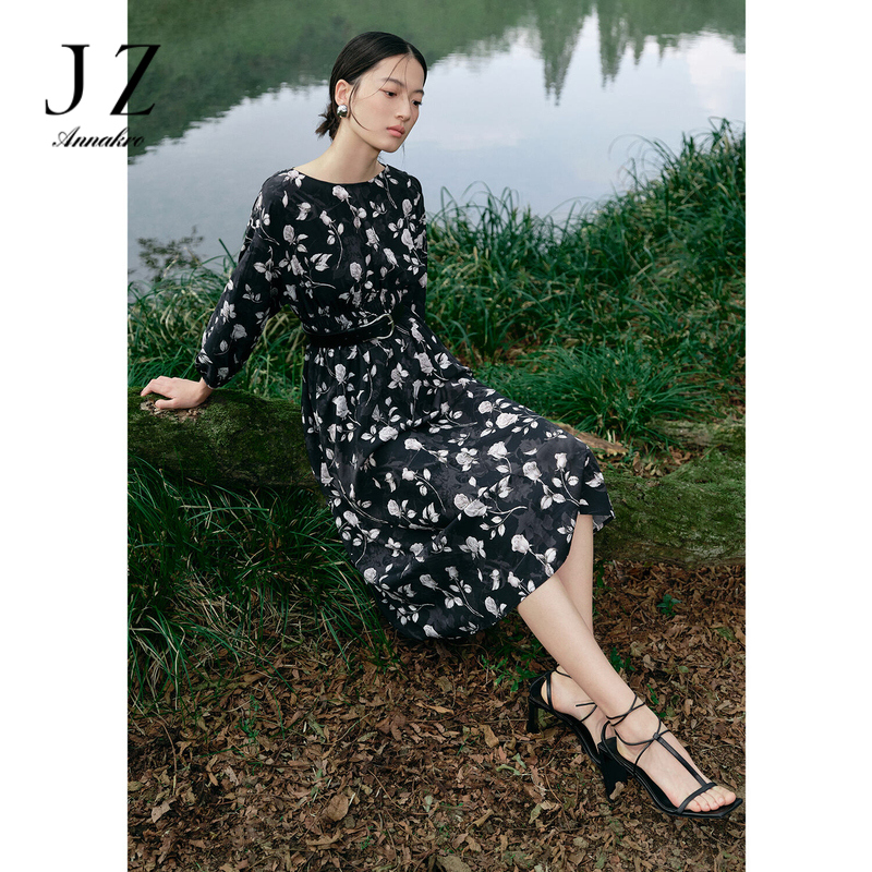 11701032.JZ玖姿玫瑰印花雪纺连衣裙女装2023春季新款显瘦收腰裙子黑色